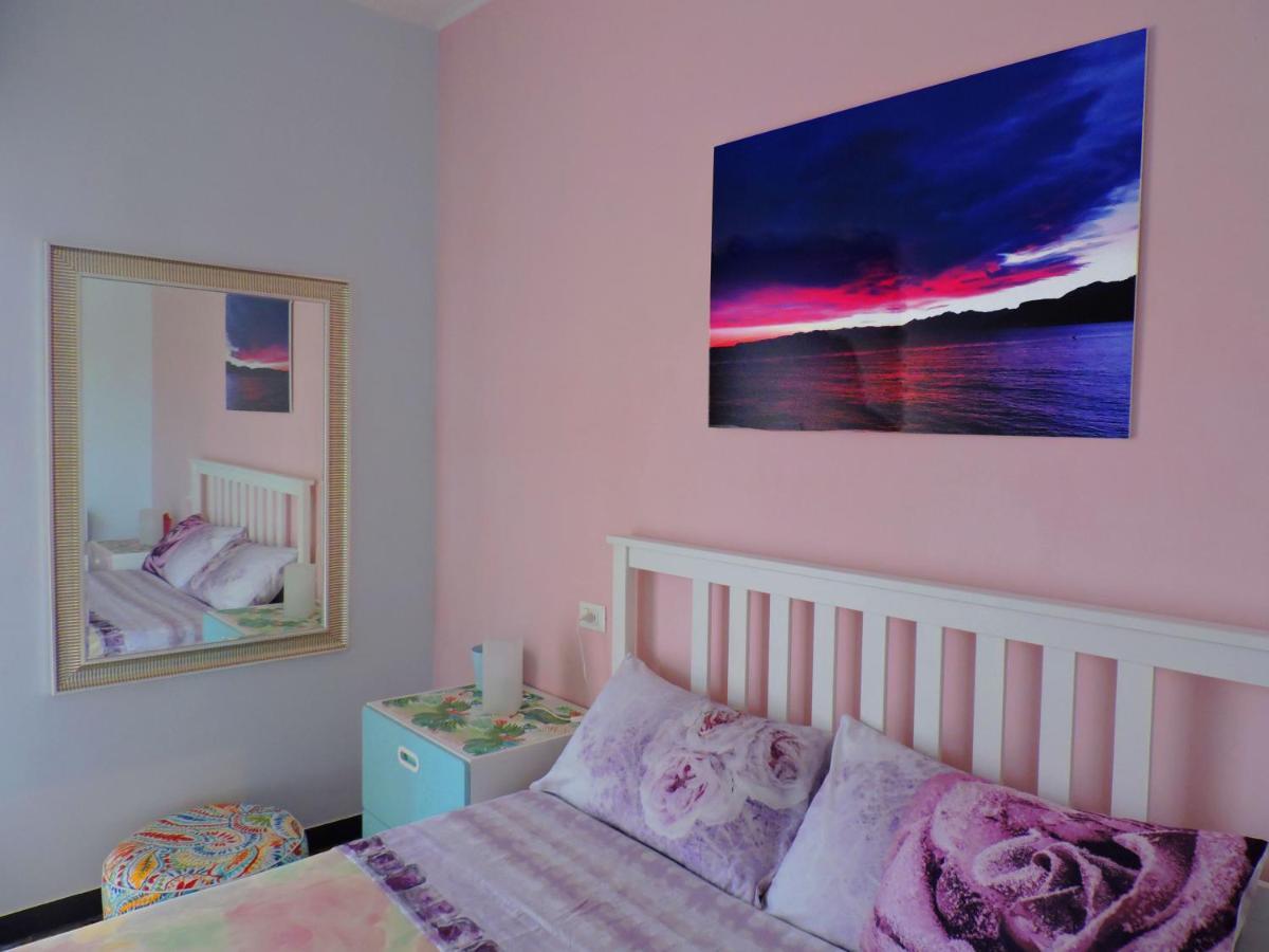 Biker'S Blue Cove Appartement Finale Ligure Buitenkant foto